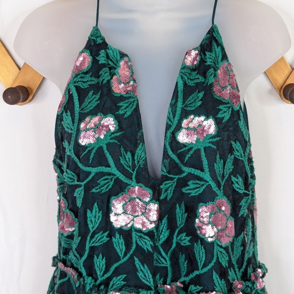 Badgley Mischka Belle Denya Emerald Rose Sequin Floral Ruffled Dress - Picture 4 of 8